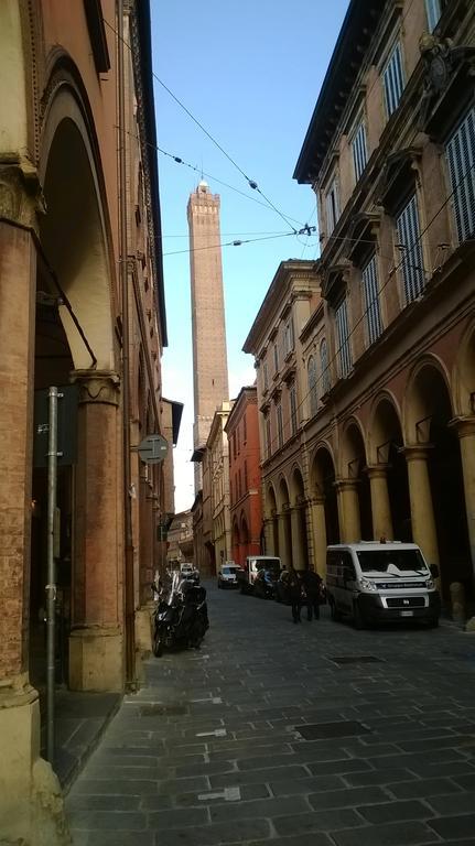 Appartamento The Frog'S Hideaway Bologna Esterno foto